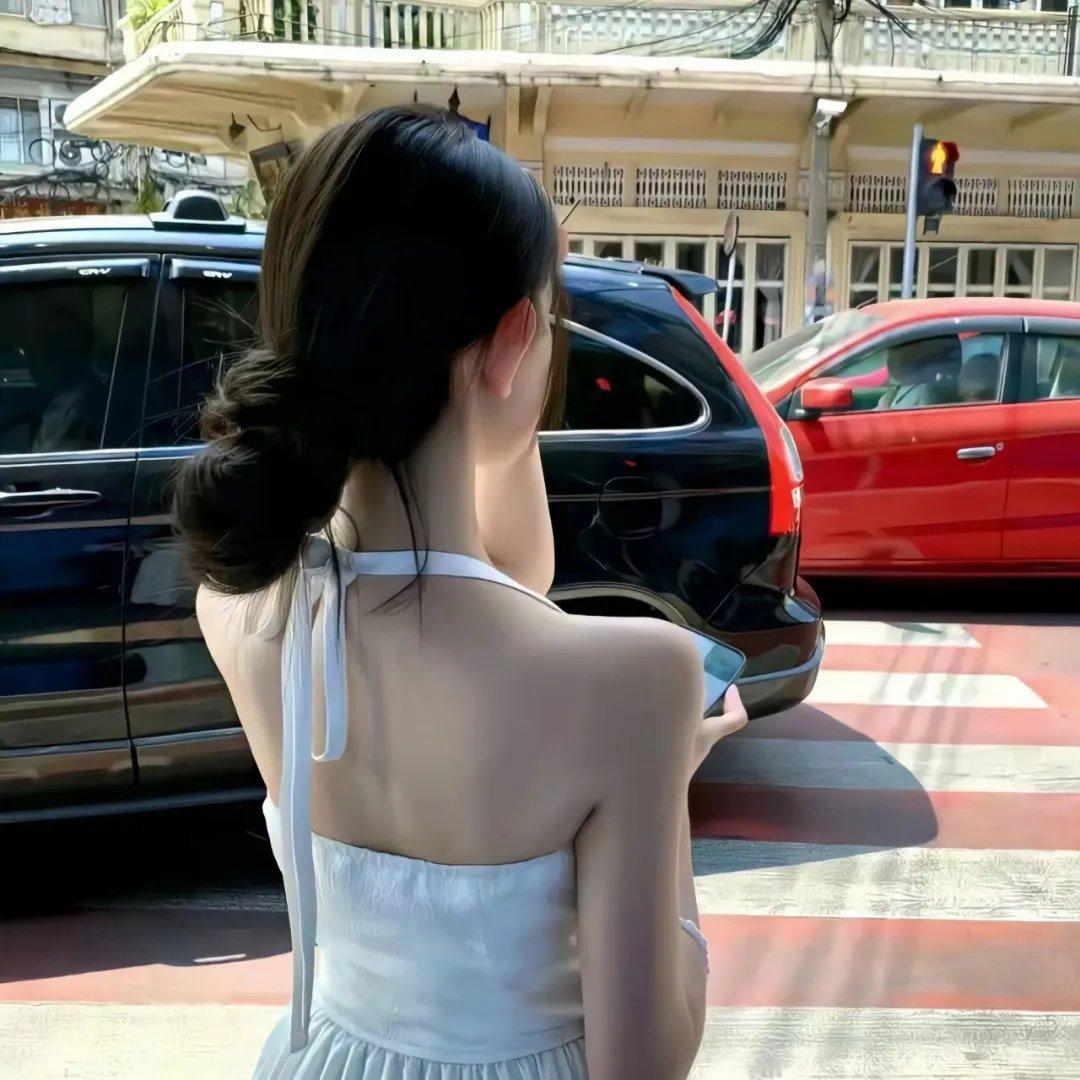 阴谋：作家之死